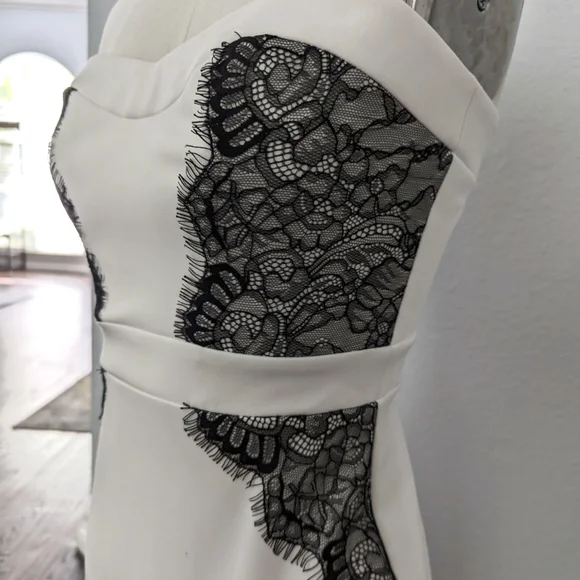 Guess lace dress size 4 - Picture 4 of 8